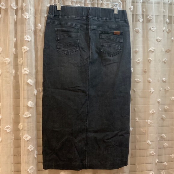 ‘NUGGLES 31” Denim Skirt - Picture 2 of 3